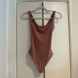 SKIMS COTTON RIB BODYSUIT | ROSE CLAY